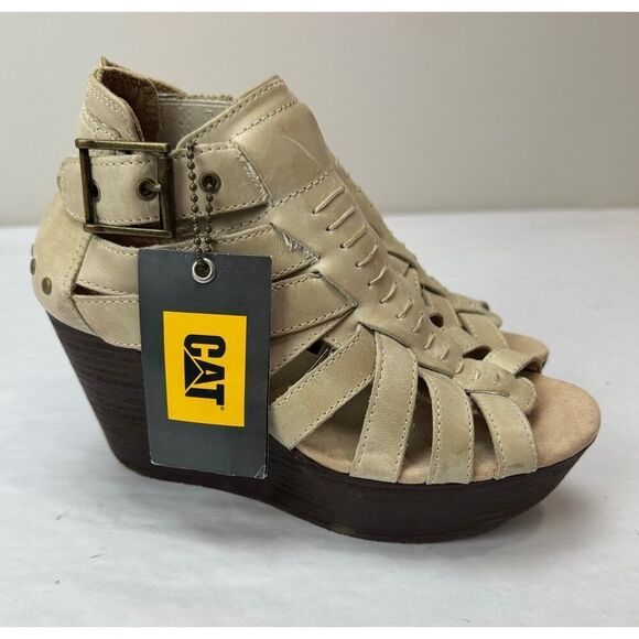 CAT Caterpillar Beige Tan Distressed Leather Stretch Leather Sandals - Size 5 - Picture 1 of 8